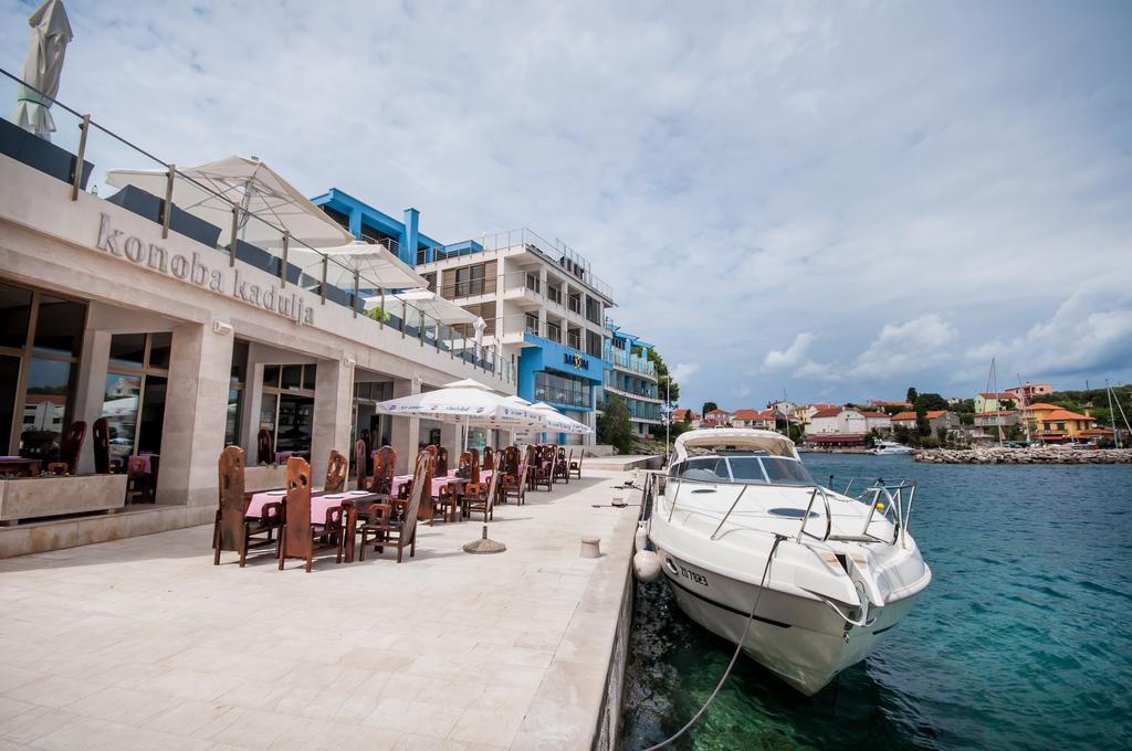 Hotel Maxim Božava Zewnętrze zdjęcie