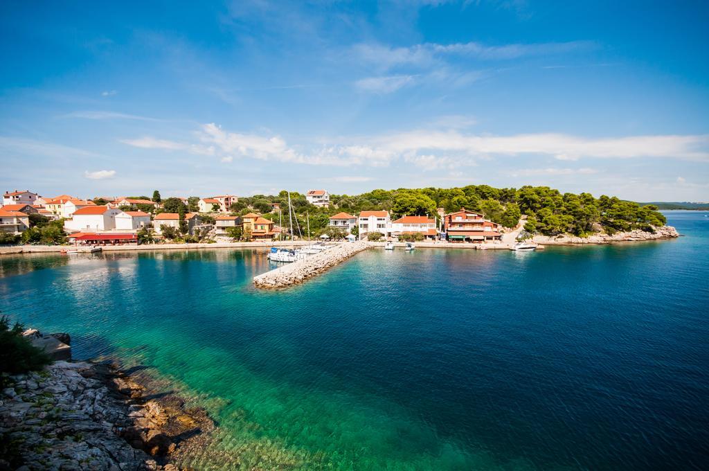 Hotel Maxim Božava Zewnętrze zdjęcie
